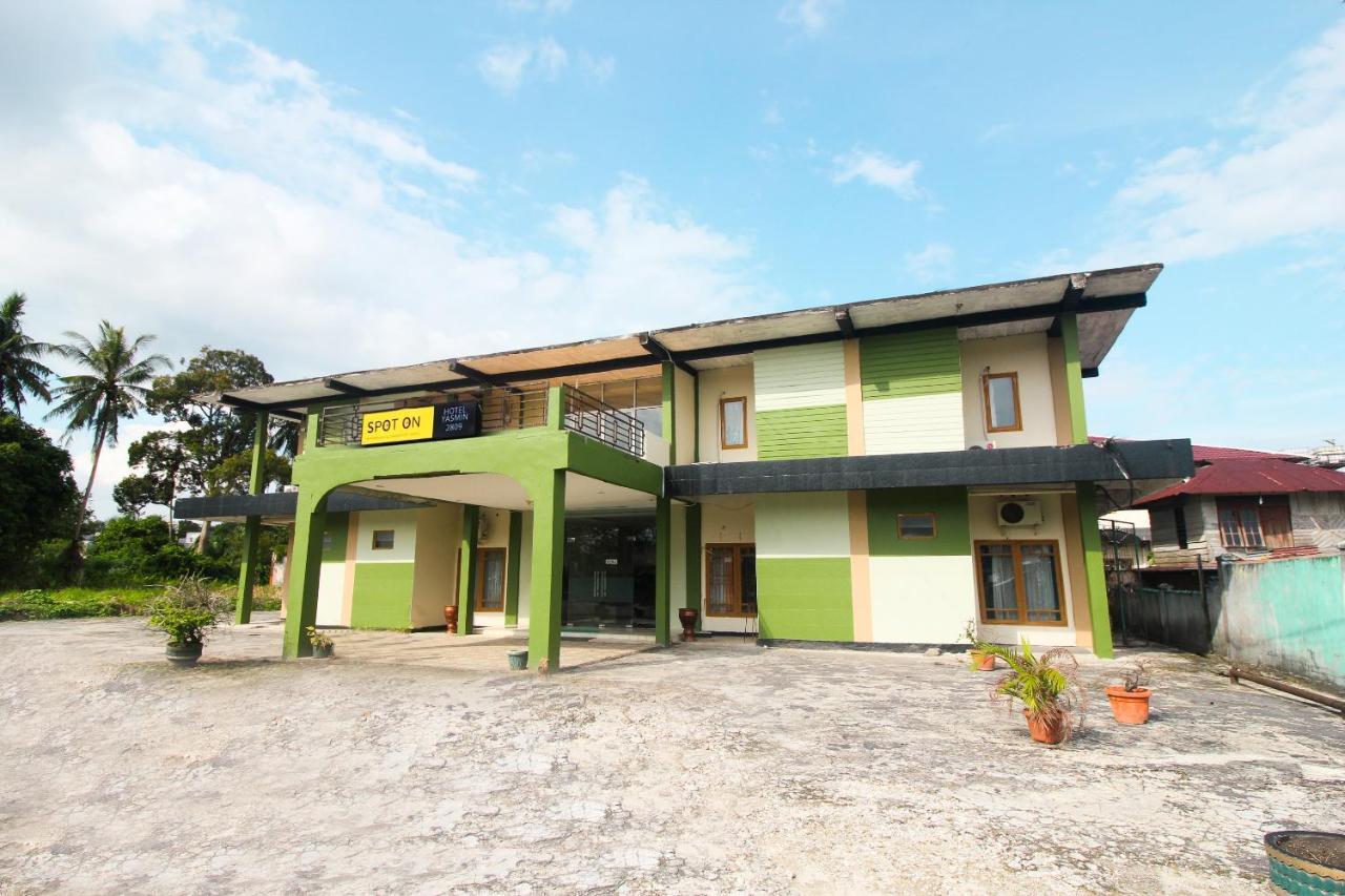 斯波特昂2809优思明酒店 Siak Sri Indrapura 外观 照片
